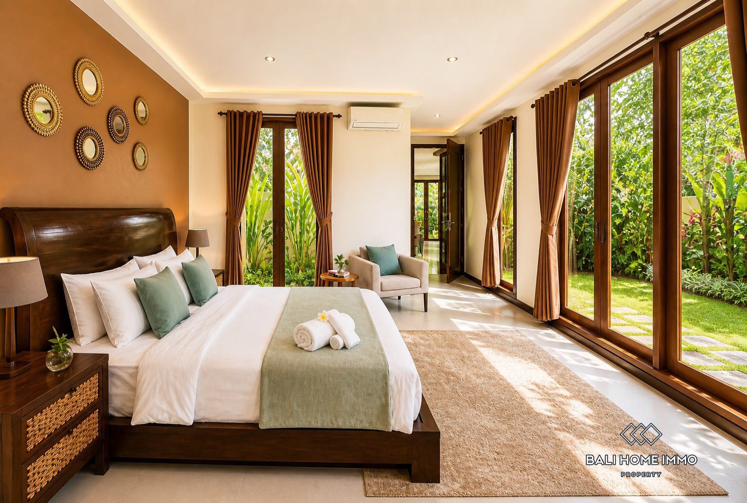 Joglo Style 4 Bedroom Villa for rent in Padonan Canggu Bali — image 14