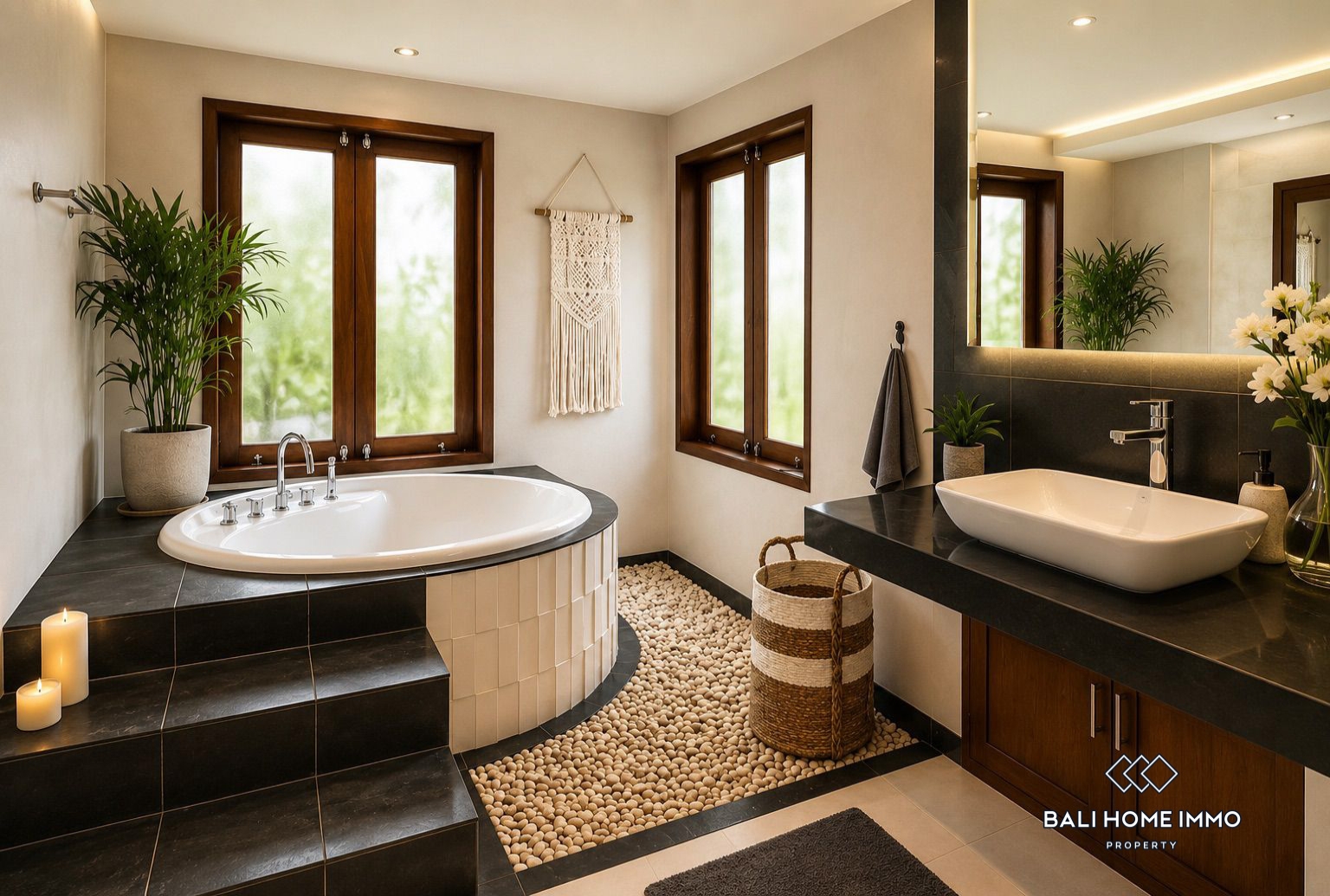 Joglo Style 4 Bedroom Villa for rent in Padonan Canggu Bali — image 18