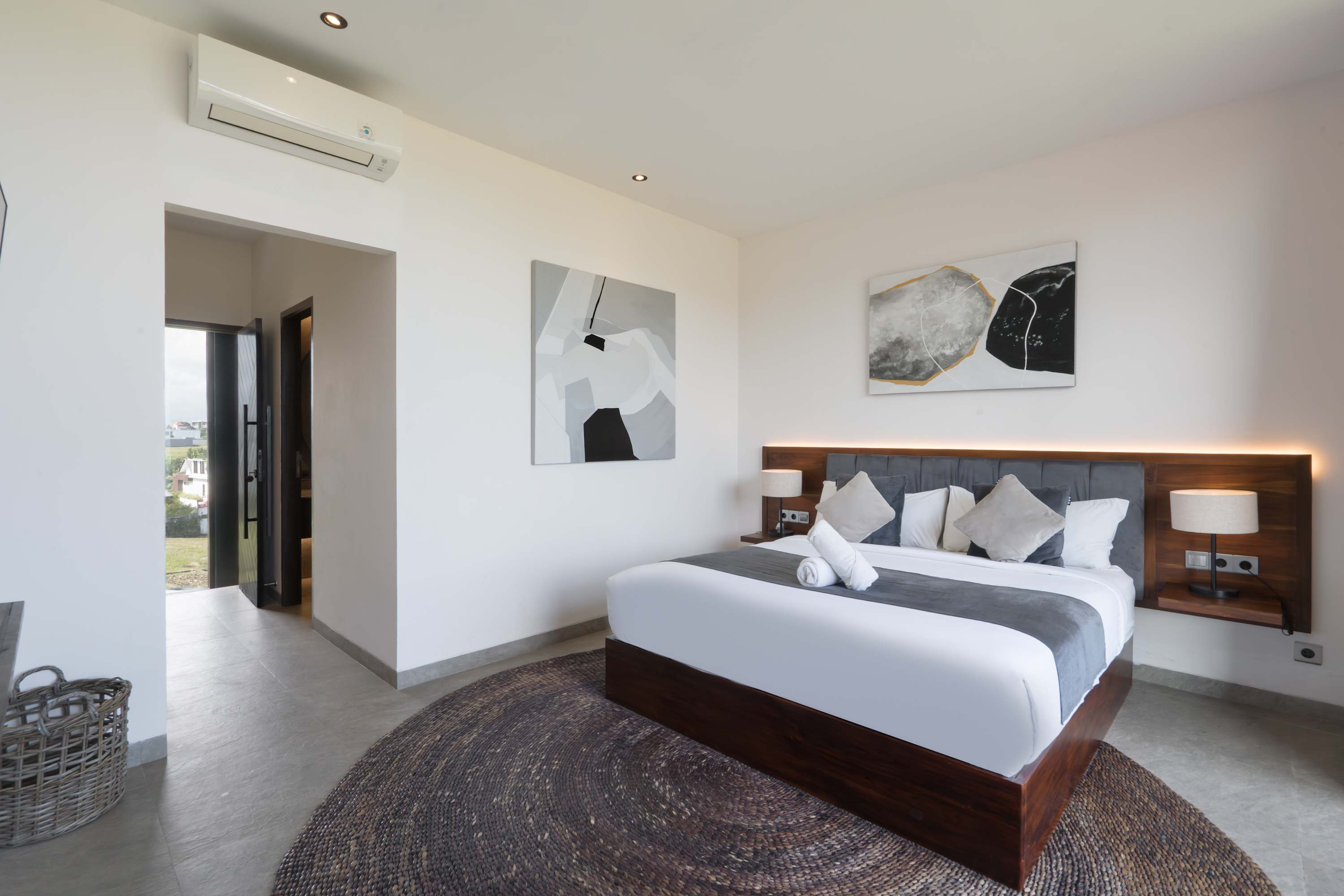 Villa Paradoxe in Canggu — image 16