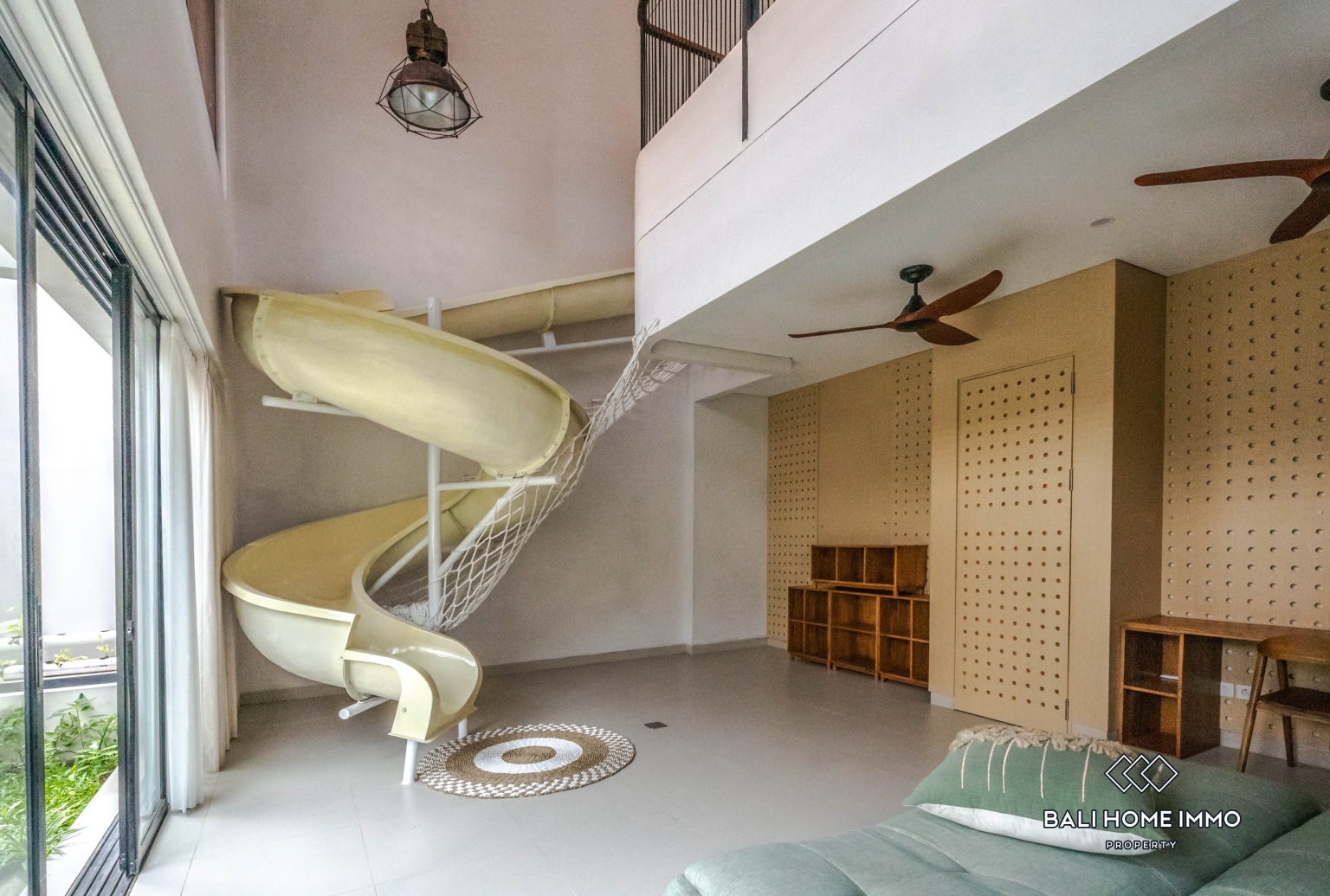 Modern 3 Bedroom Family Villa with Garden for rent in Ubud — image 3