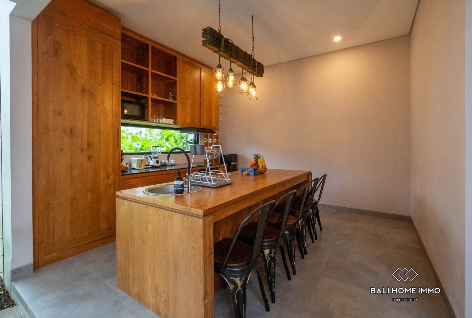 Modern 3 Bedroom Family Villa with Garden for rent in Ubud — image 5