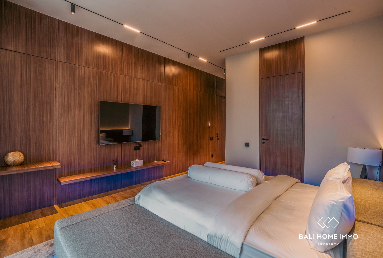 Modern 3 Bedrooms Villa for Rent in Umalas — image 5