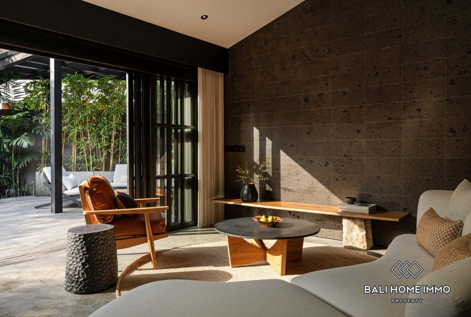 Modern Luxury 2 Bedroom Villa For Rent in Pererenan Beachside — image 2