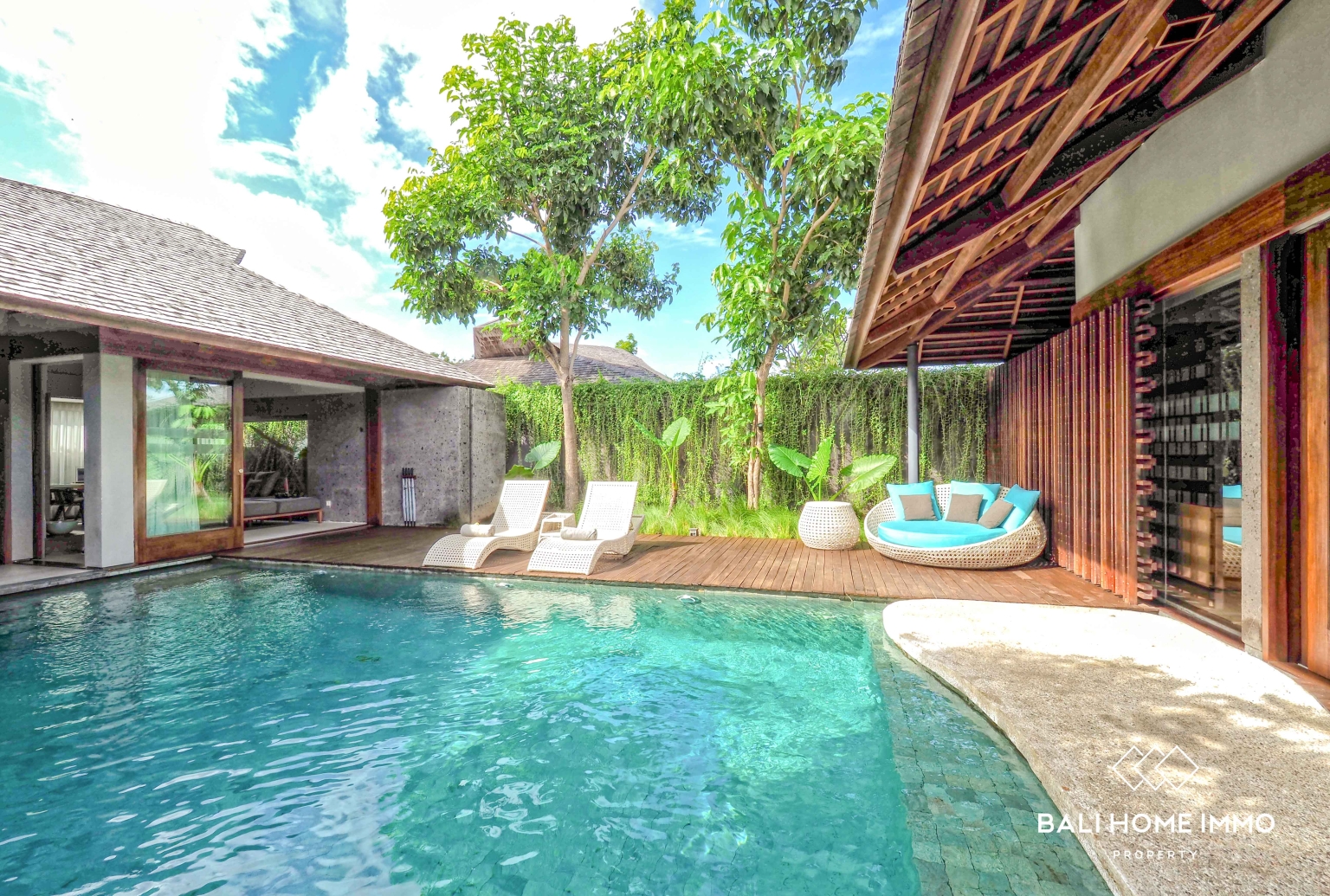 Modern Luxury 2 Bedroom Villa for Rent in Umalas — image 1