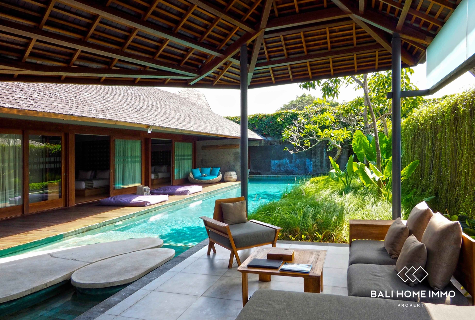 Modern Luxury 3 Bedroom Villa for Rent in Umalas — image 1