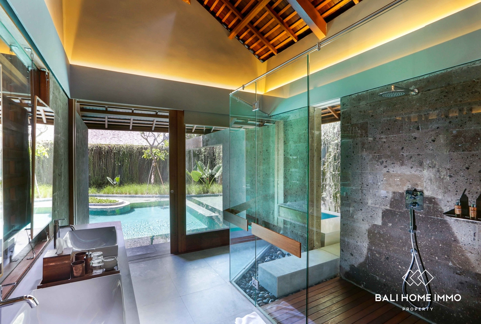 Modern Luxury 3 Bedroom Villa for Rent in Umalas — image 6