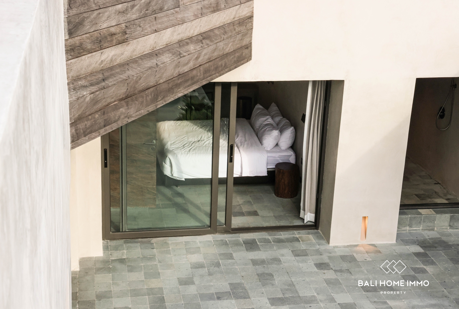 Modern Minimalist 2 Bedroom Villa with Private Pool For Rent in Tuka, Dalung — image 4