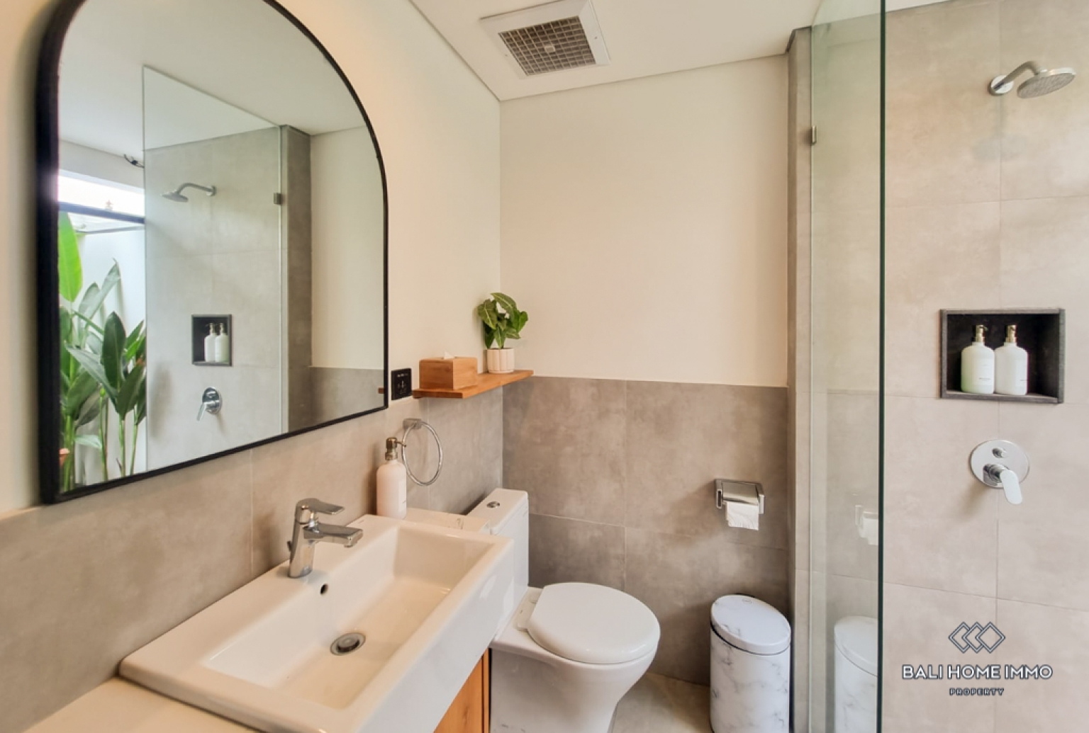 Near Beach 1 Bedroom Villa for Monthly and Yearly Rental in Bali Cemagi — image 18