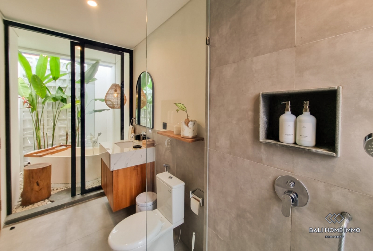 Near Beach 1 Bedroom Villa for Monthly and Yearly Rental in Bali Cemagi — image 19