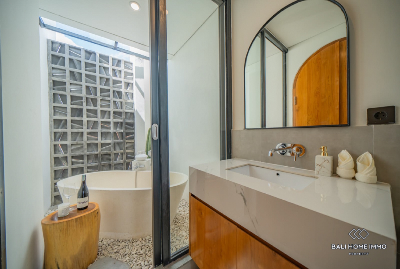 Near Beach 1 Bedroom Villa for Monthly and Yearly Rental in Bali Cemagi — image 17