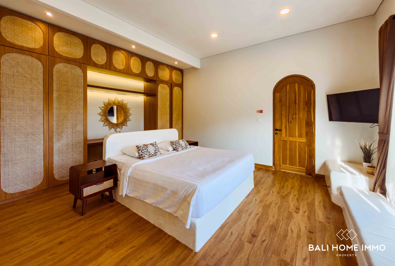 NEWLY RENOVATED 4 BEDROOM VILLA FOR MONTHLY & YEARLY RENT IN BALI - JIMBARAN — image 14