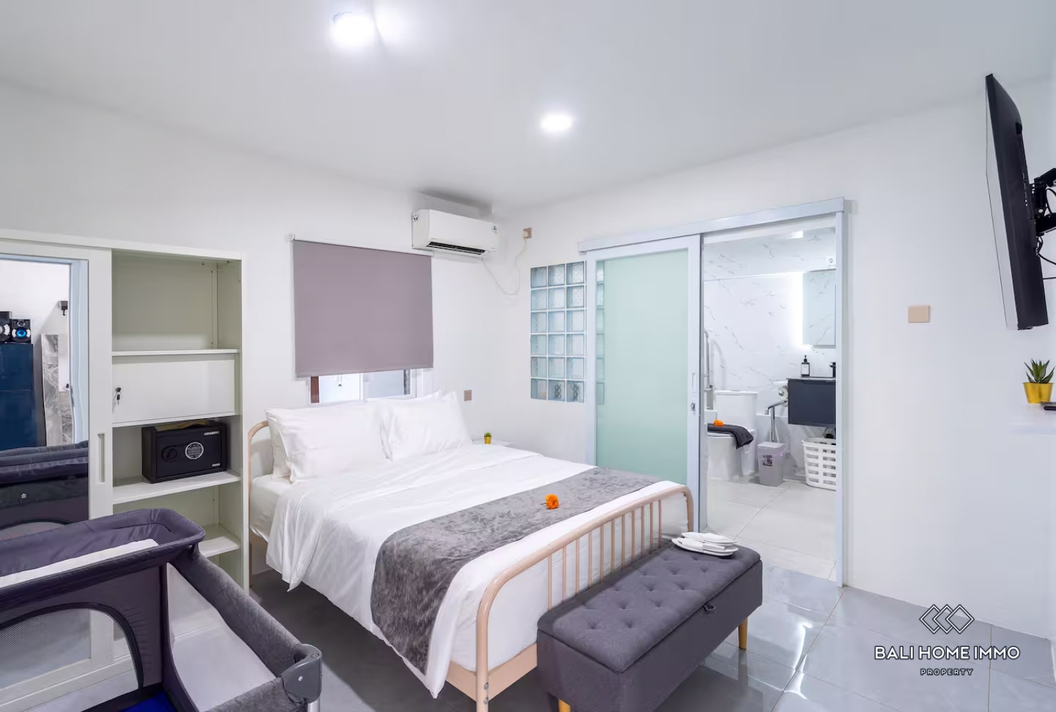 NEWLY RENOVATED 5 BEDROOMS VILLA FOR YEARLY AND MONTHLY RENTAL IN BALI - PECATU — image 19