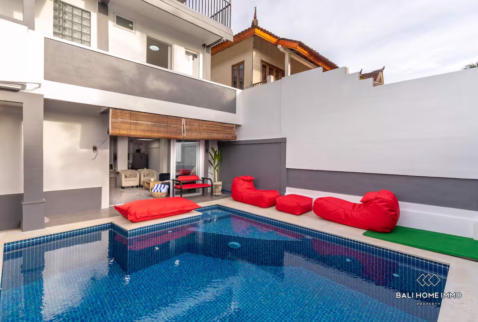 NEWLY RENOVATED 5 BEDROOMS VILLA FOR YEARLY AND MONTHLY RENTAL IN BALI - PECATU — image 1