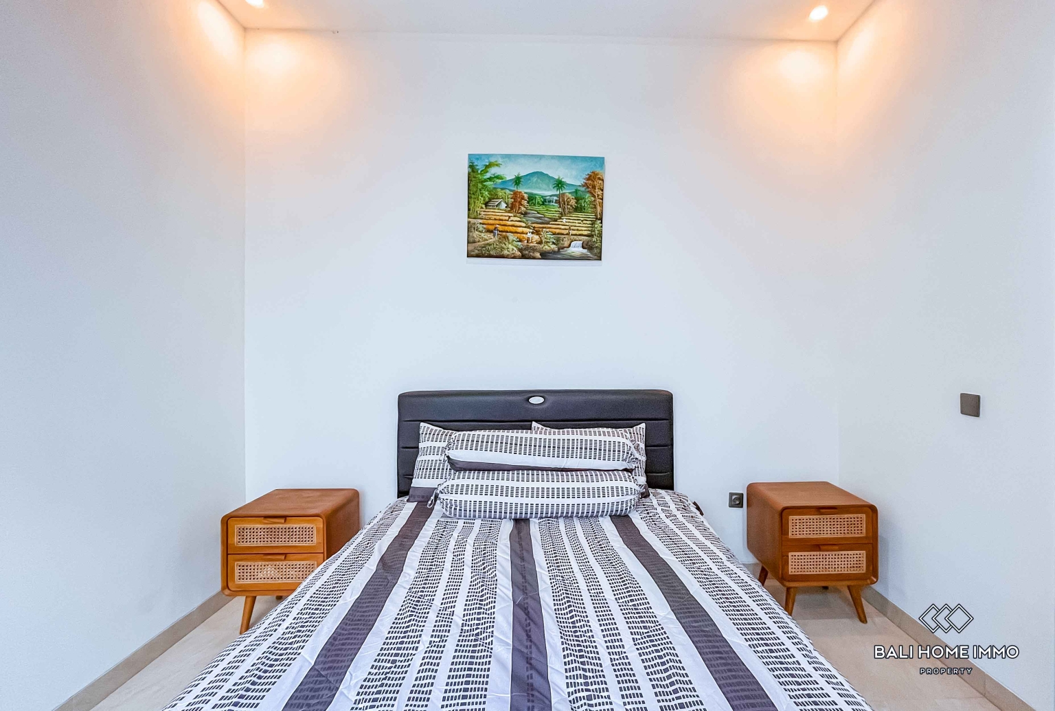 PEACEFUL 2 BEDROOMS VILLA FOR YEARLY AND MONTHLY RENTAL IN BALI - NUSA DUA — image 8