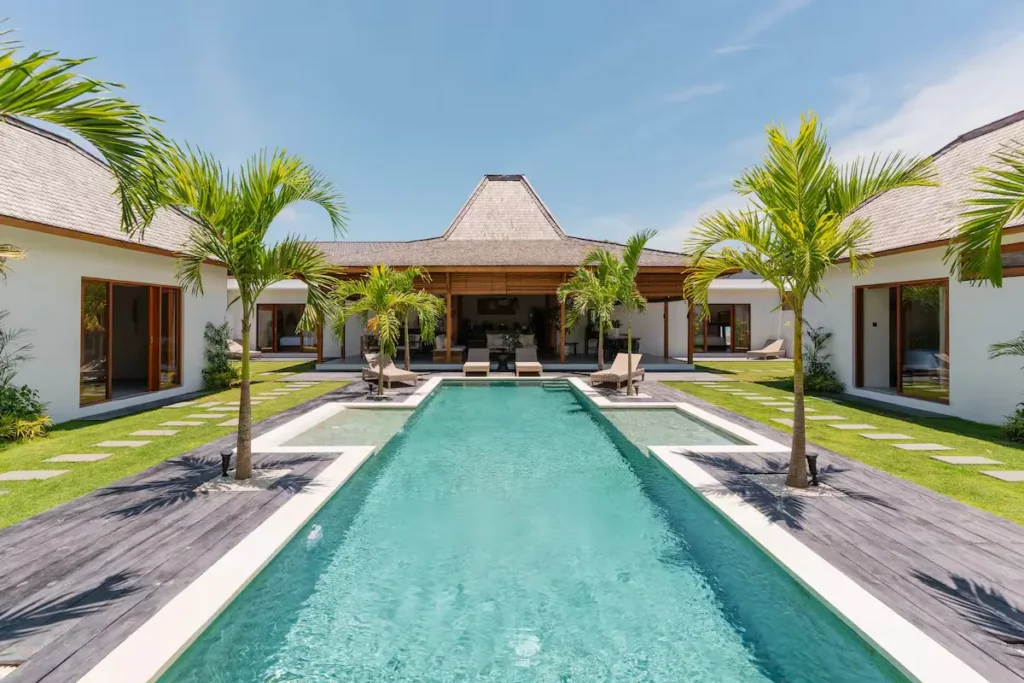 Villa Sora Seminyak — image 2