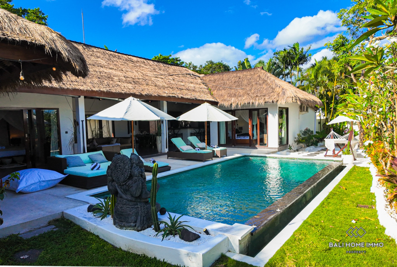 Quiet Place 4 Bedroom Villa for Rental in Bali Canggu Residential Side
