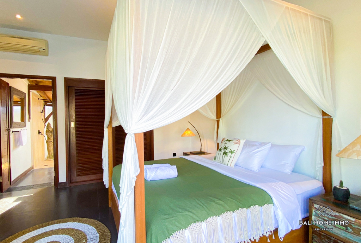 Quiet Place 4 Bedroom Villa for Rental in Bali Canggu Residential Side — image 9