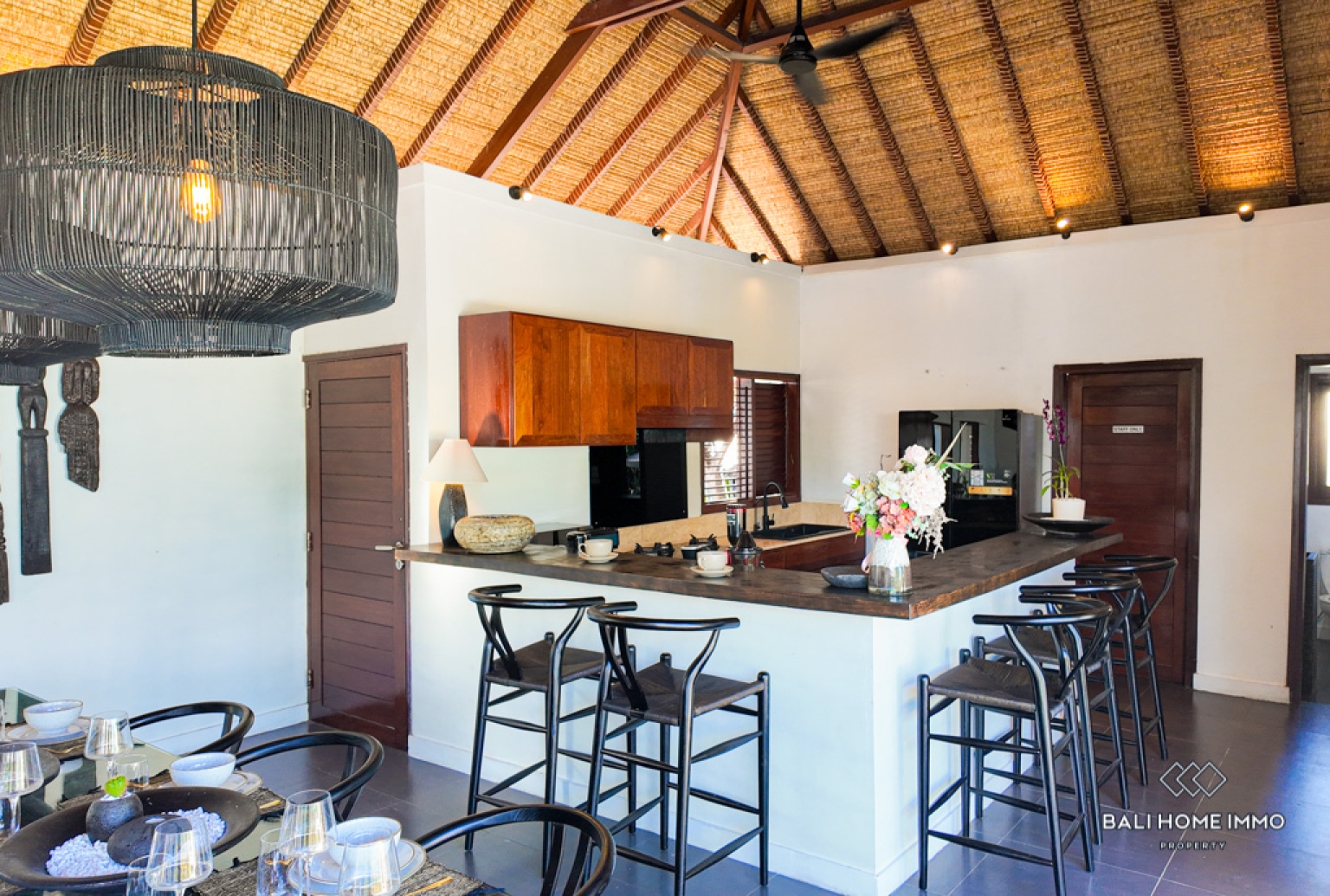Quiet Place 4 Bedroom Villa for Rental in Bali Canggu Residential Side — image 4