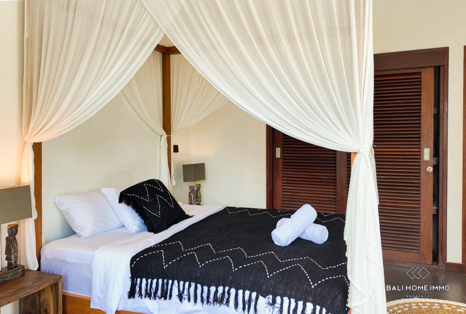 Quiet Place 4 Bedroom Villa for Rental in Bali Canggu Residential Side — image 6