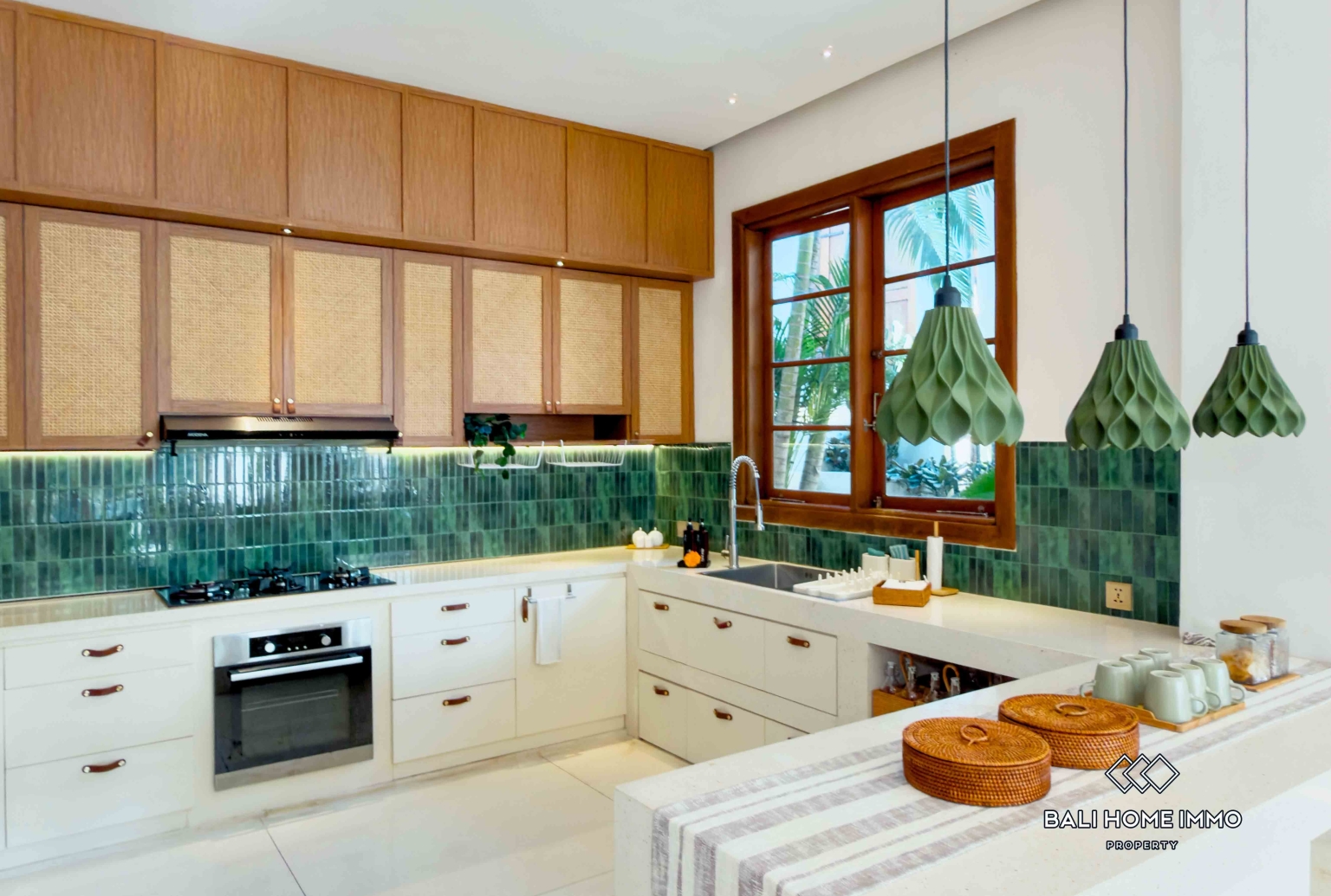 Ricefield View 3 Bedroom Villa for Rent in Bali Canggu Batu Bolong — image 7