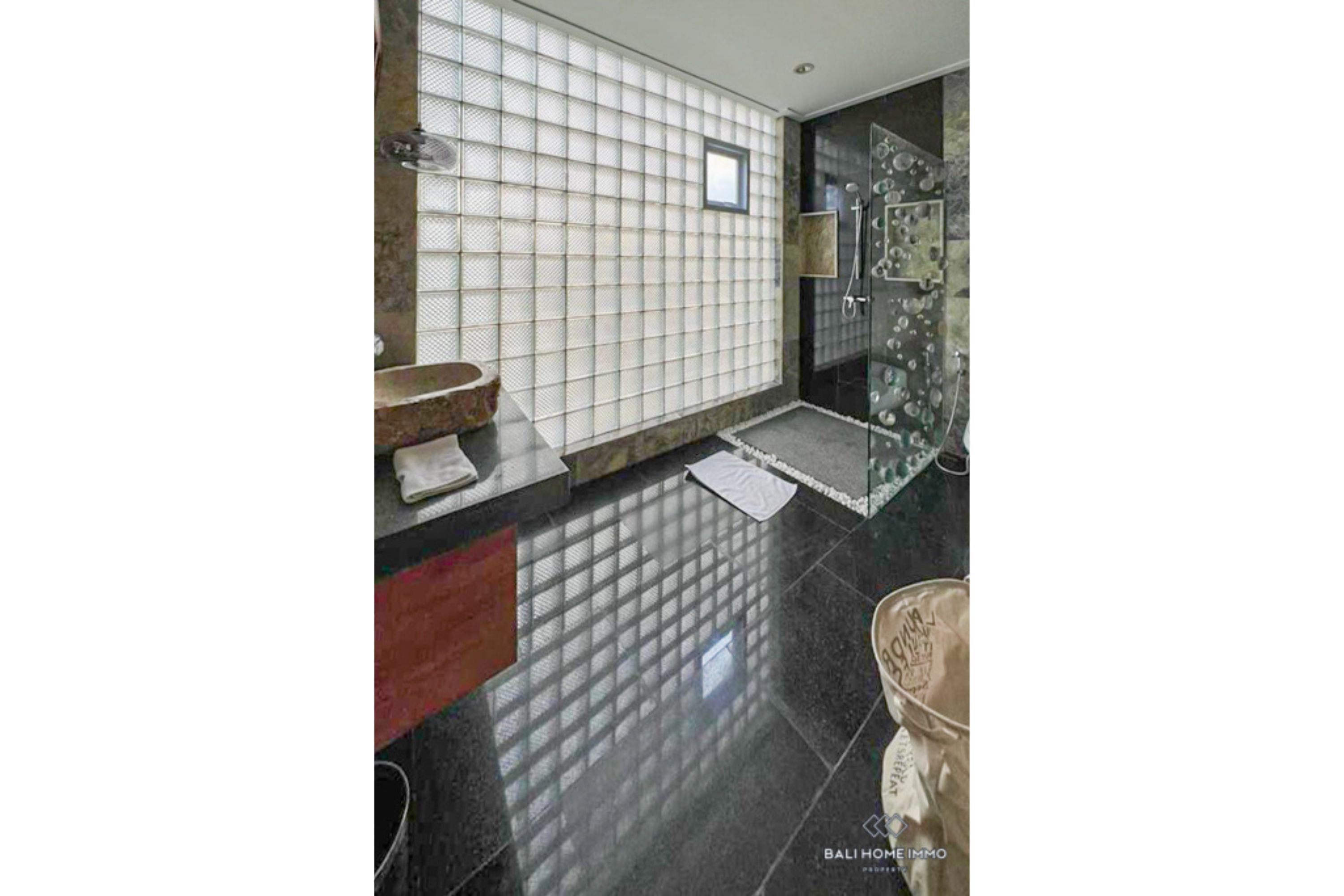 Ricefield View 3 Bedroom Villa for Yearly Rental in Bali Tanah Lot — image 9