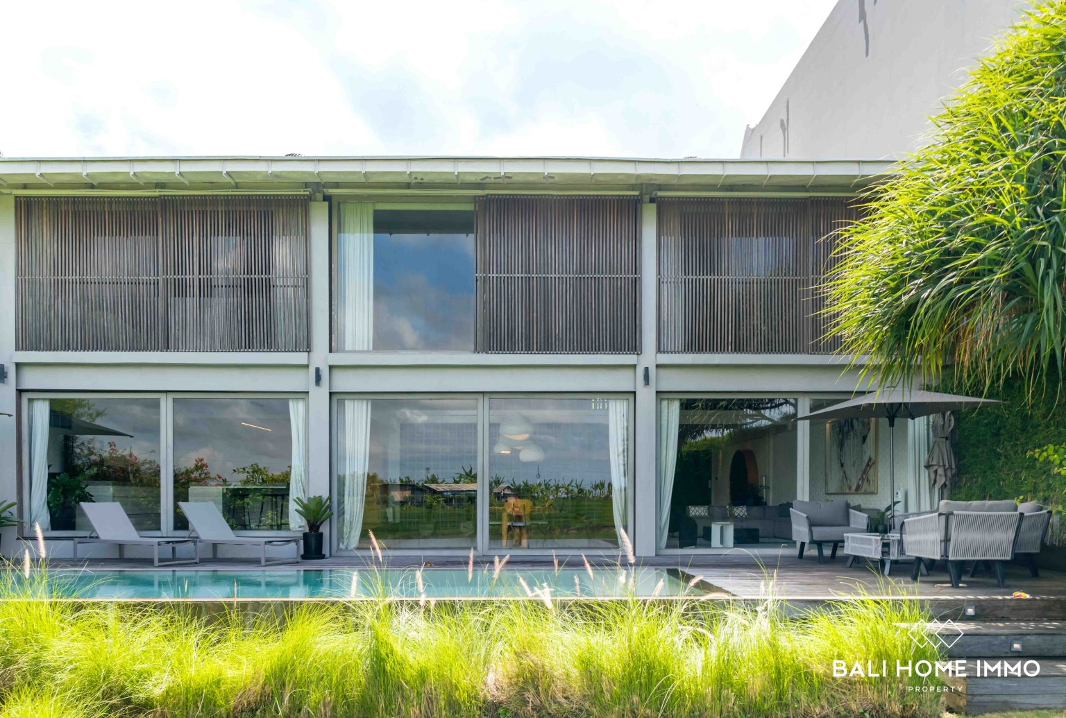 Ricefield view 4 Bedroom Villa for rent in Babakan Canggu