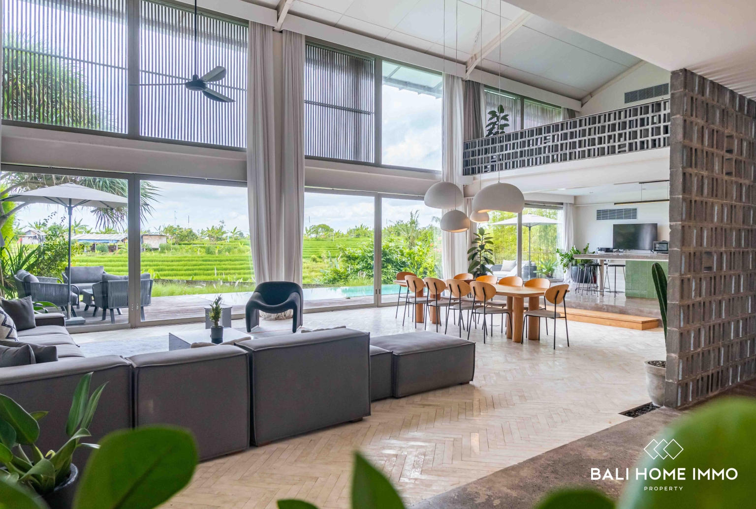 Ricefield view 4 Bedroom Villa for rent in Babakan Canggu — image 6