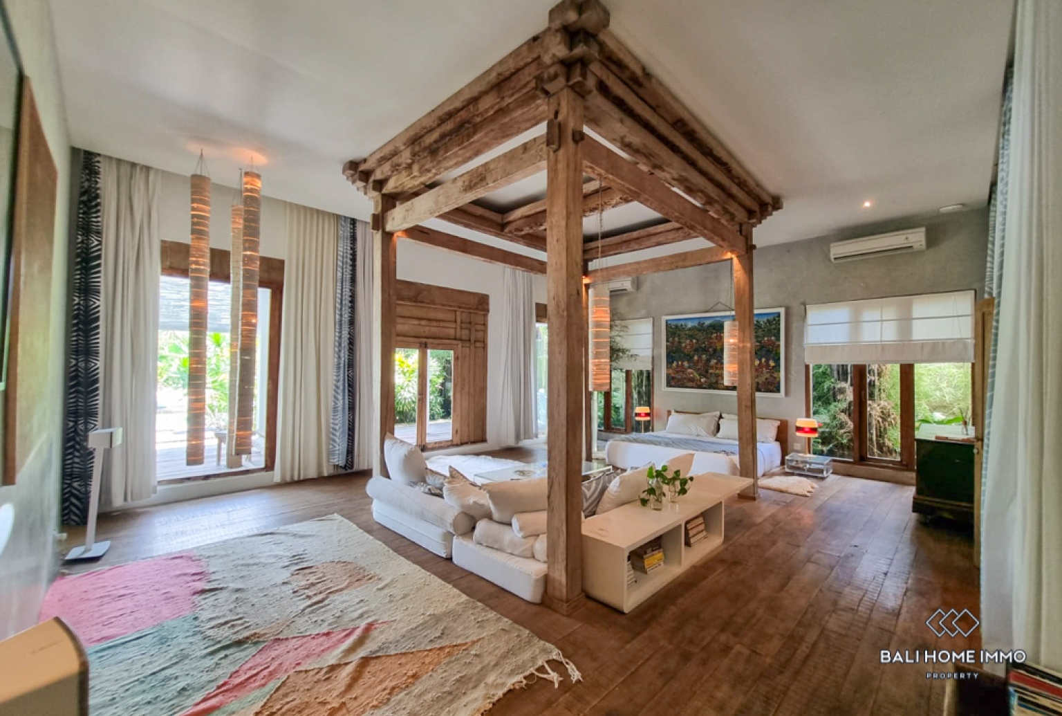 Ricefield View Spacious 5 Bedroom Villa for Rental in Bali Berawa — image 11