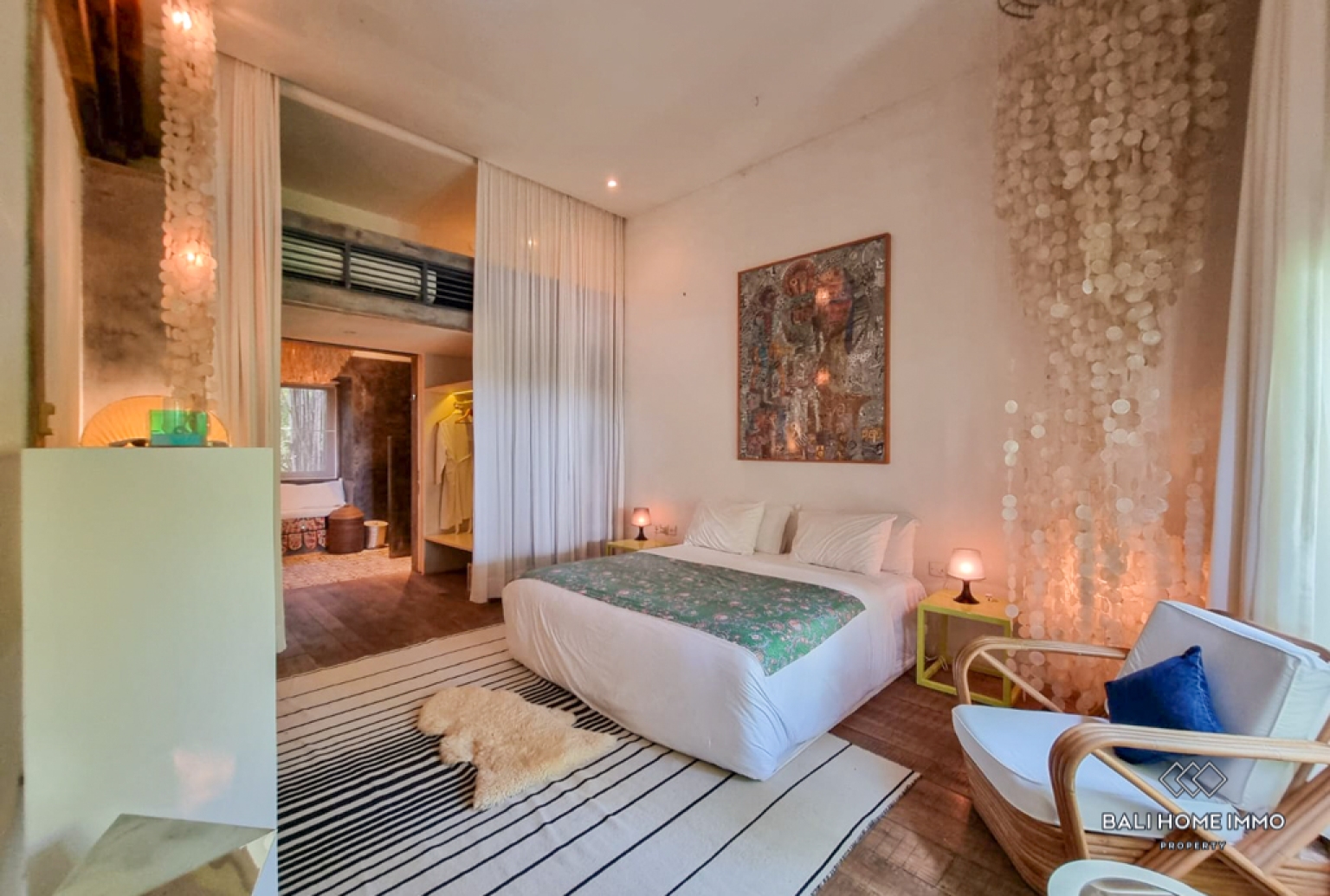 Ricefield View Spacious 5 Bedroom Villa for Rental in Bali Berawa — image 13