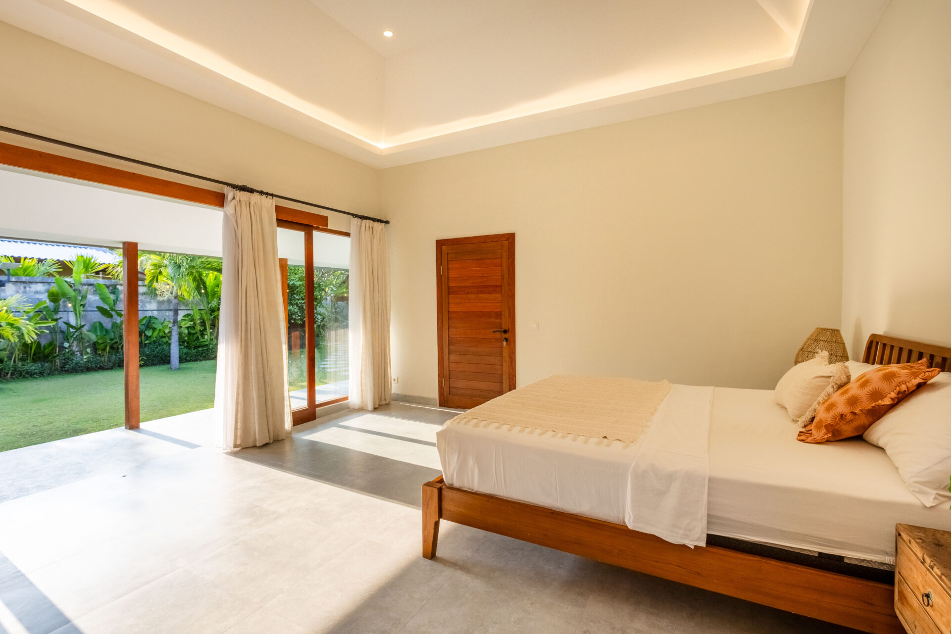4-Bedroom Villa for Yearly Rental in Sanur Beachside — image 18