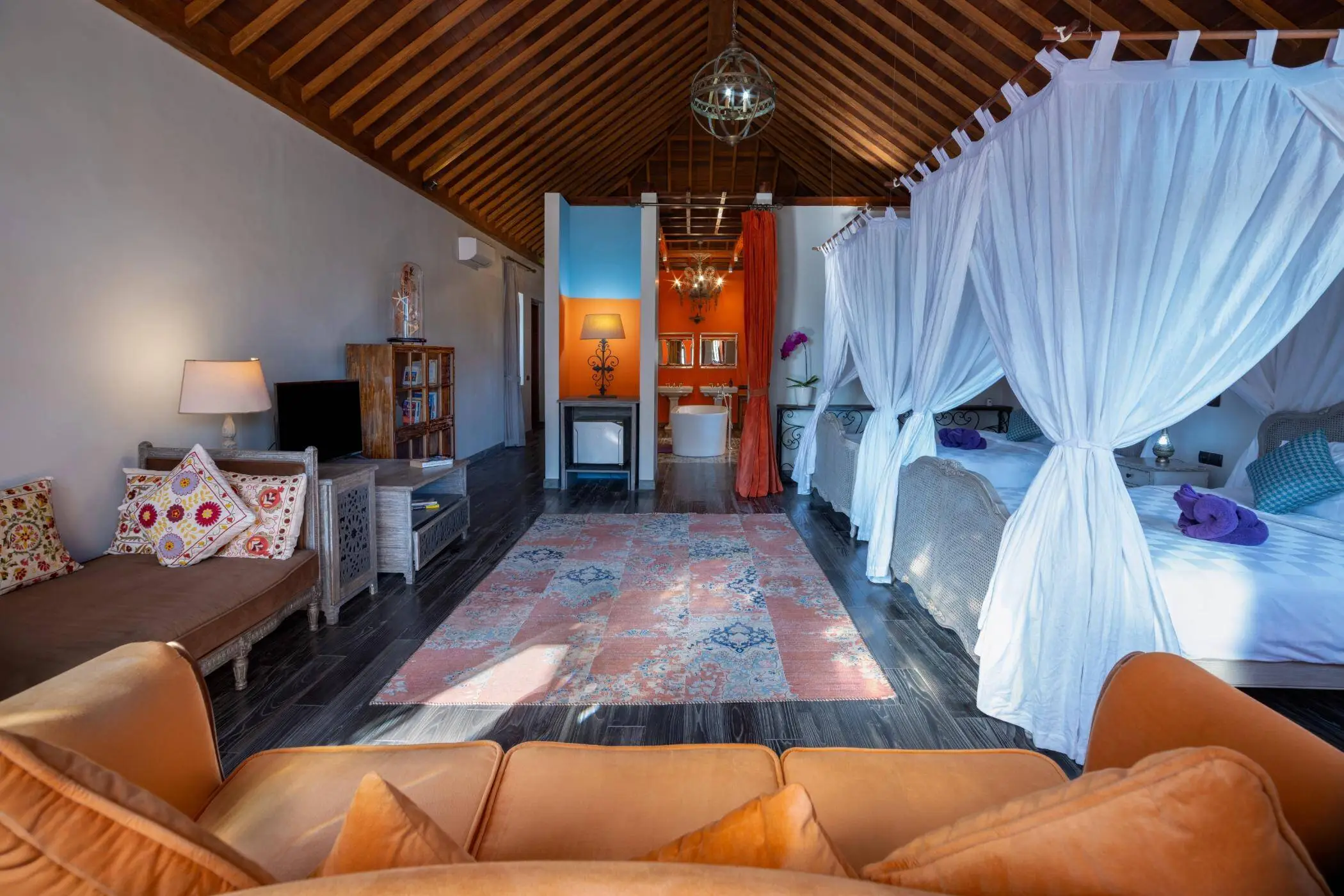 Villa Sayang d’amour | 6-Bedroom | Seminyak, Bali — image 19