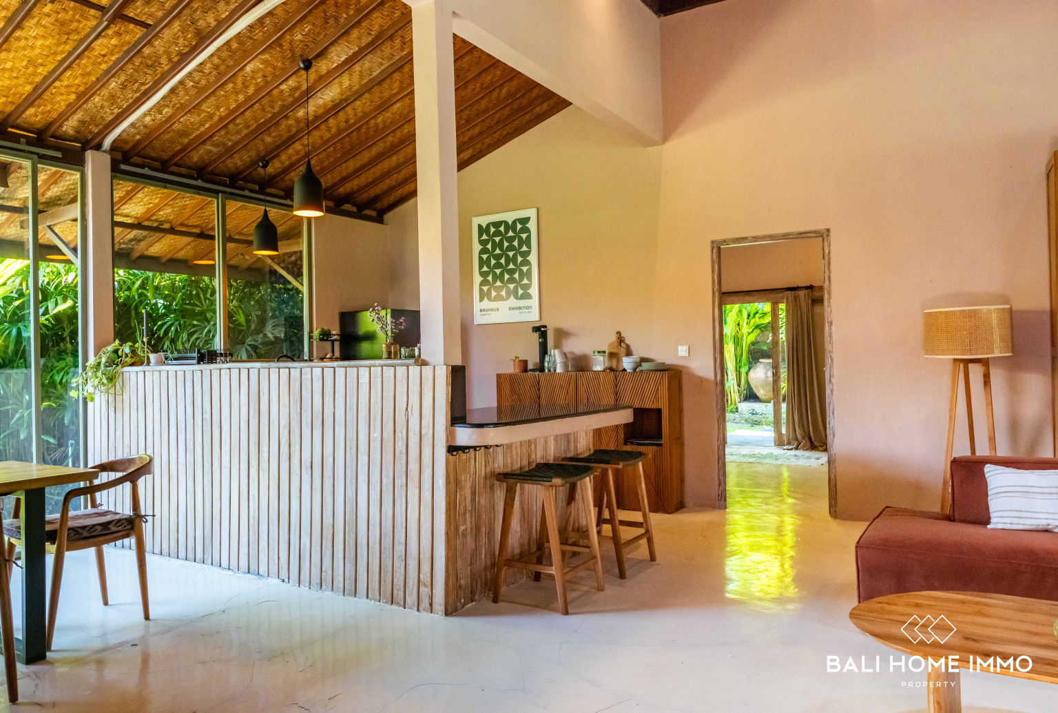 Spacious 3 Bedroom Villa for Rental in Bali Berawa — image 12