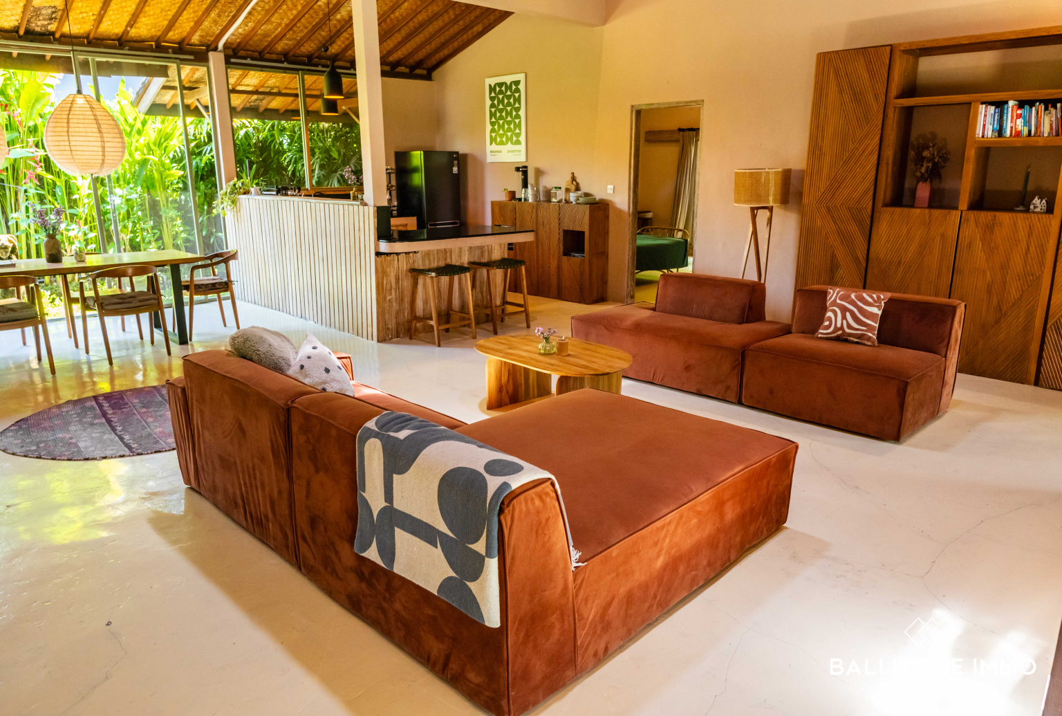 Spacious 3 Bedroom Villa for Rental in Bali Berawa — image 5