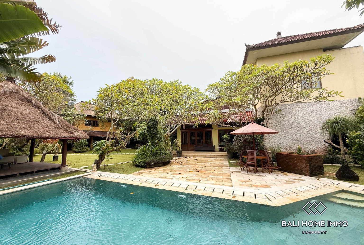 Spacious 4 Bedroom Family Villa For Rent in Canggu Berawa