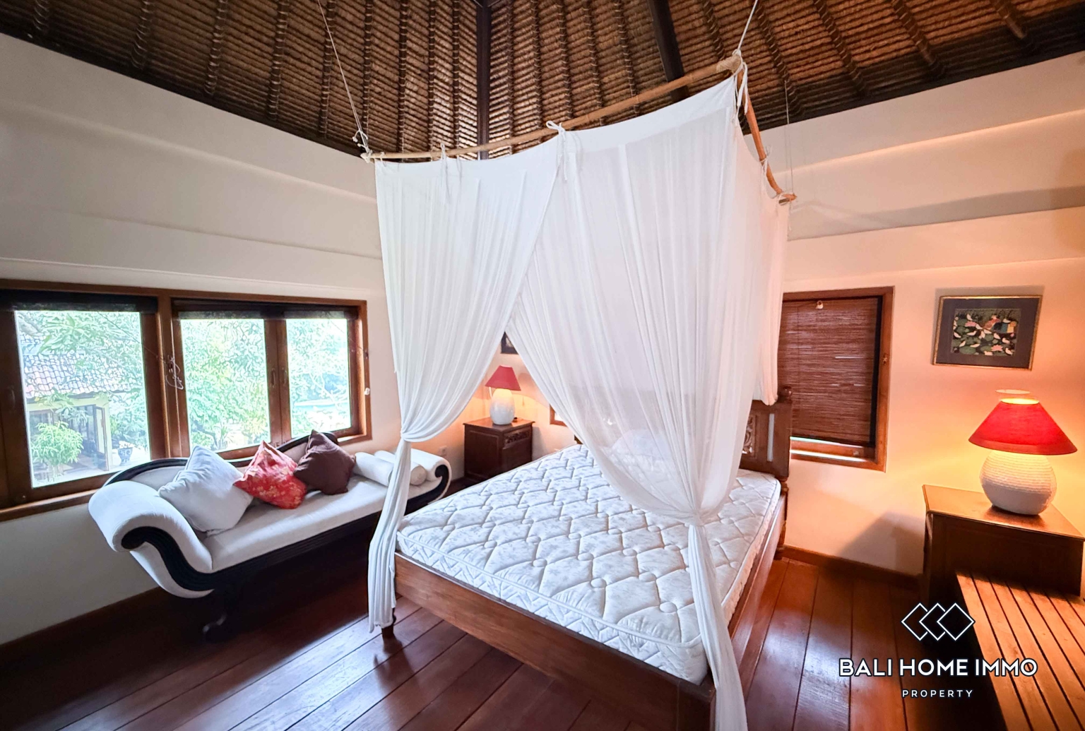 Spacious 4 Bedroom Family Villa For Rent in Canggu Berawa — image 11