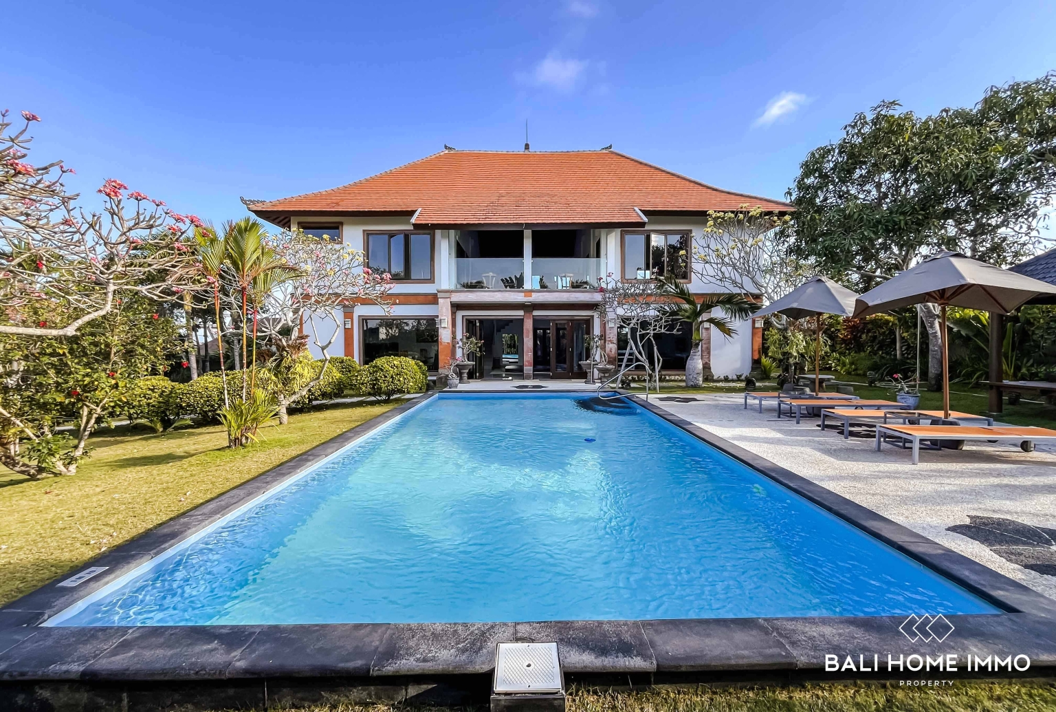 SPACIOUS 4 BEDROOMS VILLA FOR MONTHLY RENTAL IN UNGASAN