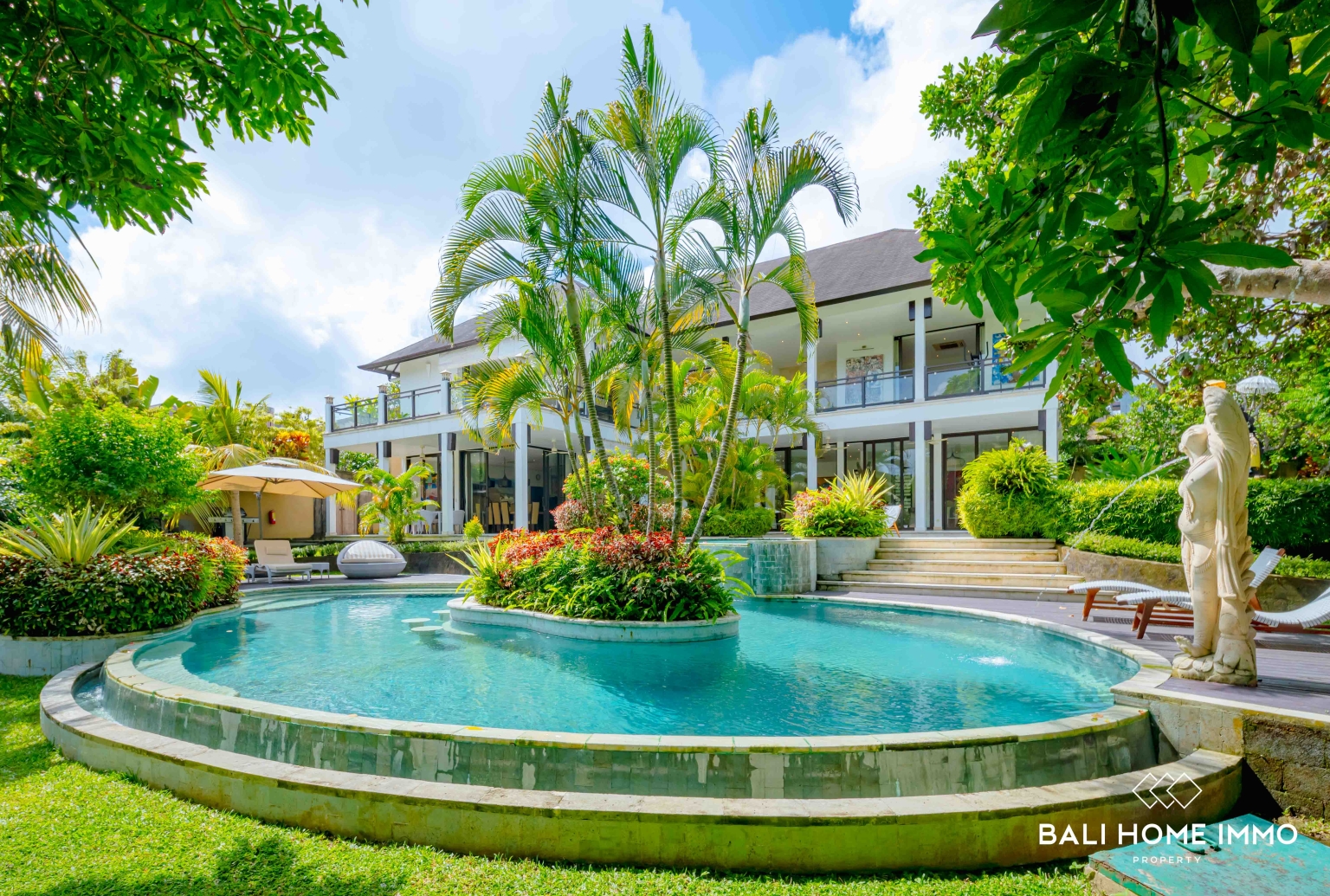 SPACIOUS 4 BEDROOMS VILLA FOR YEARLY & MONTHLY RENTAL IN UNGASAN — image 4