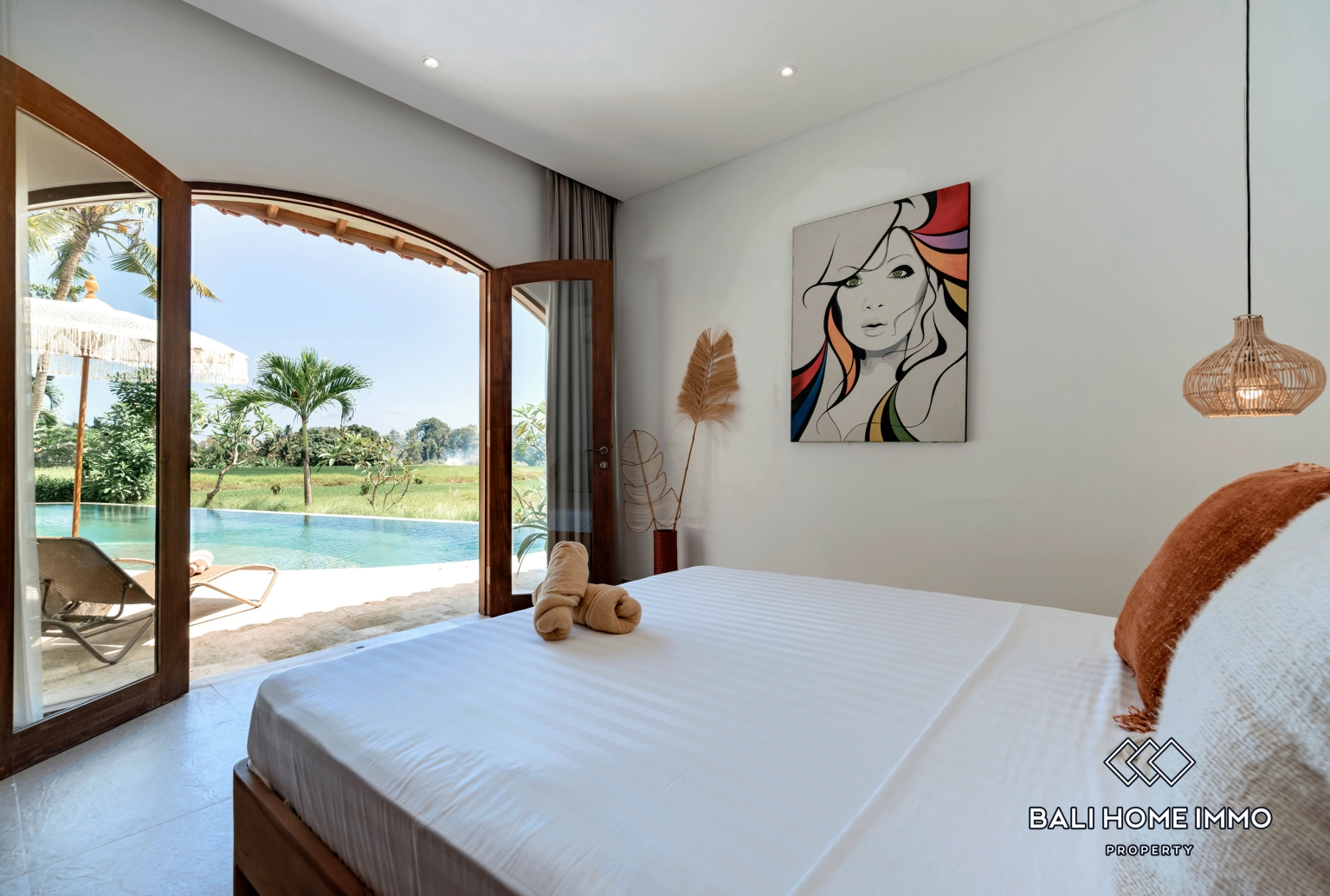 Spacious 5 Bedroom Family Villa for Rent in Kedungu — image 14