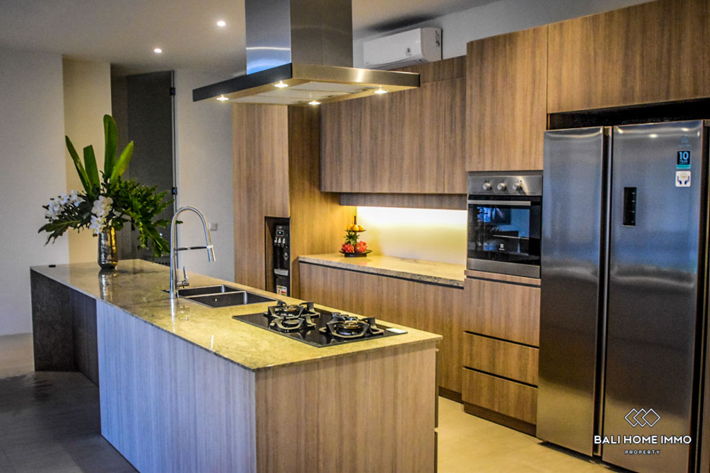 Spacious 5 Bedroom for Yearly Rental in Bali Canggu Berawa — image 4