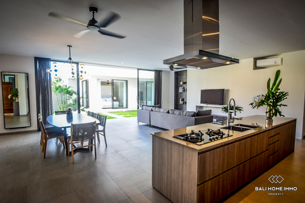 Spacious 5 Bedroom for Yearly Rental in Bali Canggu Berawa — image 8