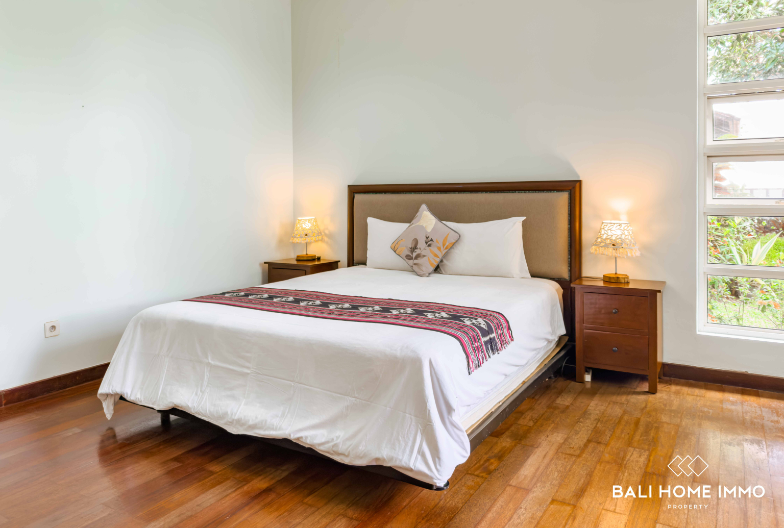 Spacious 6 Bedrooms Villa with Garden for Rent in Uluwatu Ungasan — image 14
