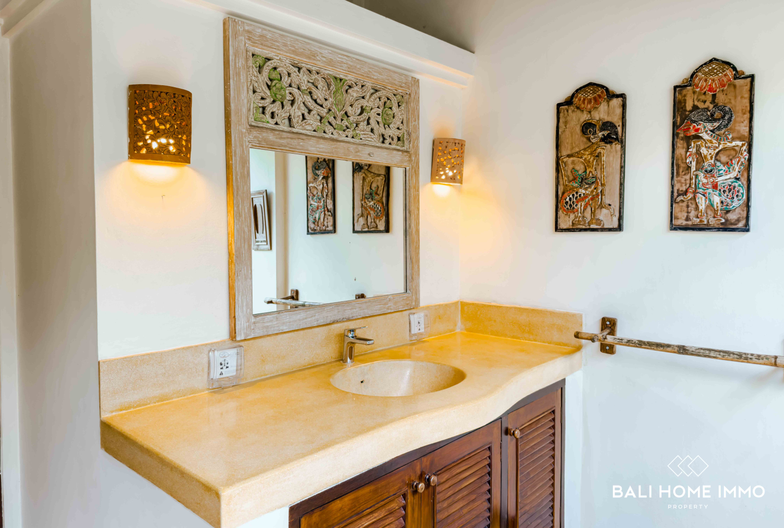 SPACIOUS & TROPICAL 2 BEDROOMS VILLA FOR YEARLY & MONTHLY RENTAL IN BALI - UNGASAN — image 17