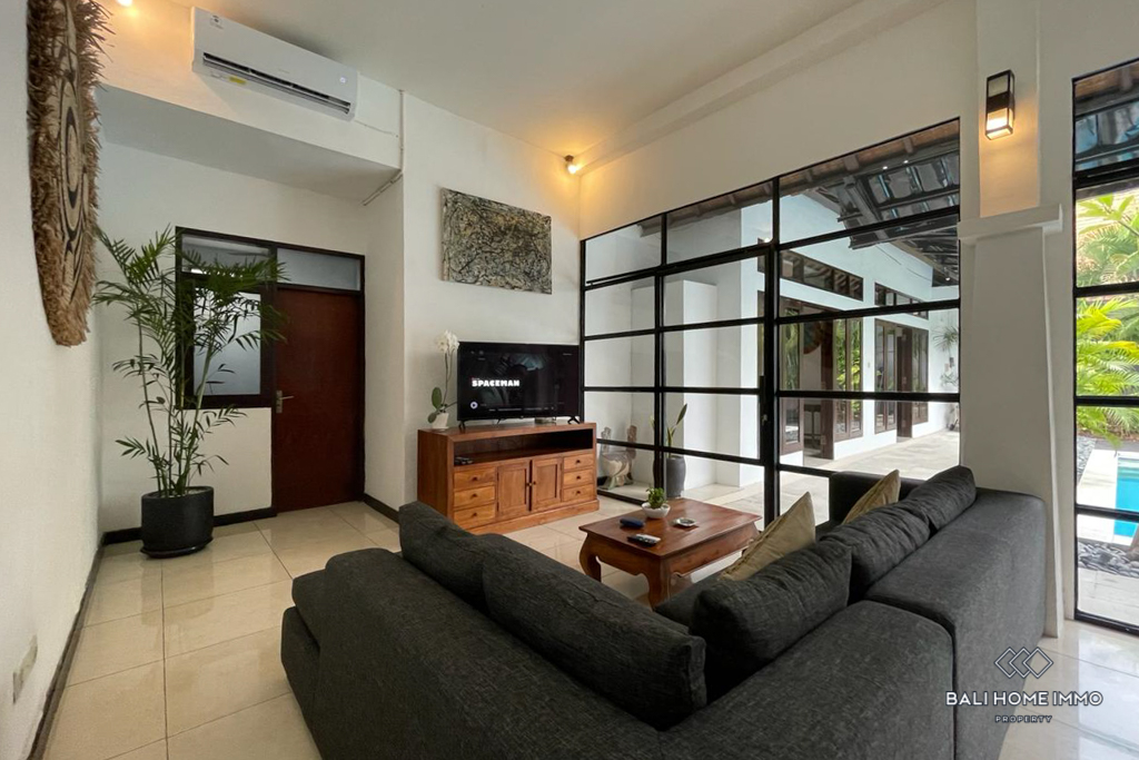 Stunning 3 Bedroom Villa for Monthly Rental in Bali Seminyak — image 4