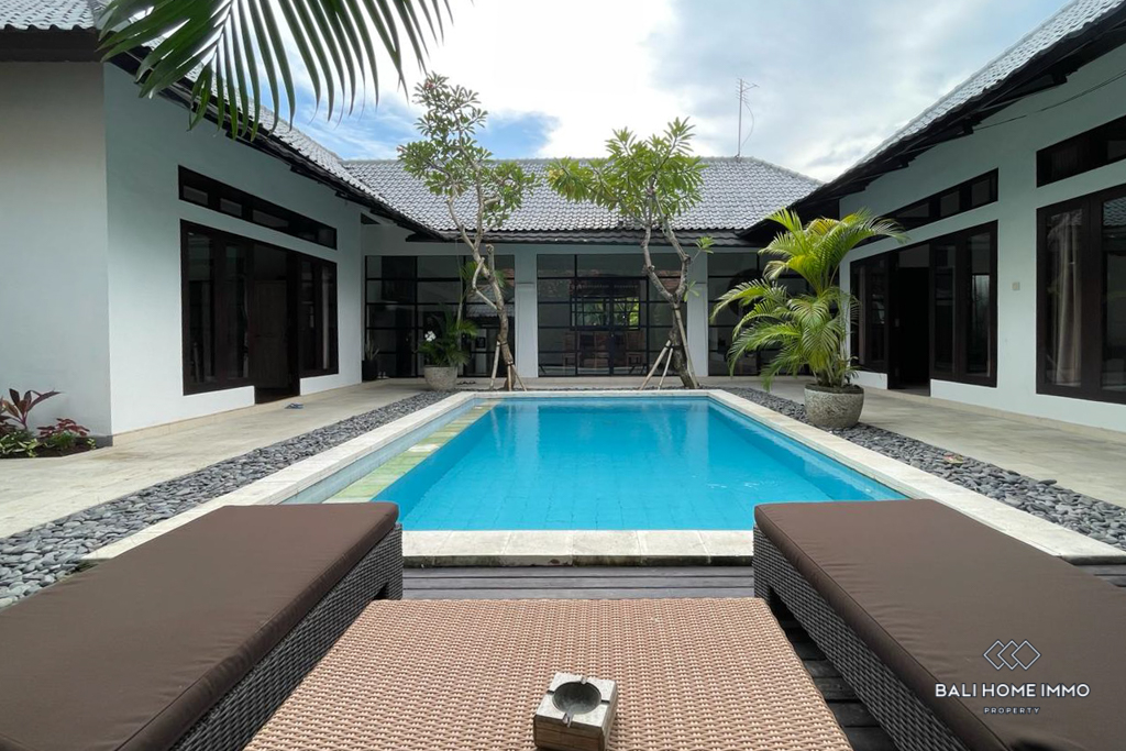 Stunning 3 Bedroom Villa for Monthly Rental in Bali Seminyak — image 1