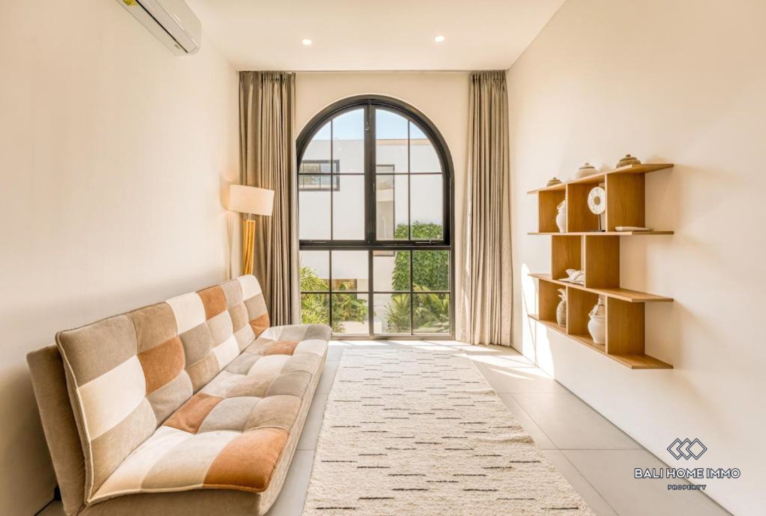 STUNNING 3 BEDROOMS VILLA FOR MONTHLY RENTAL IN ULUWATU - PECATU — image 11