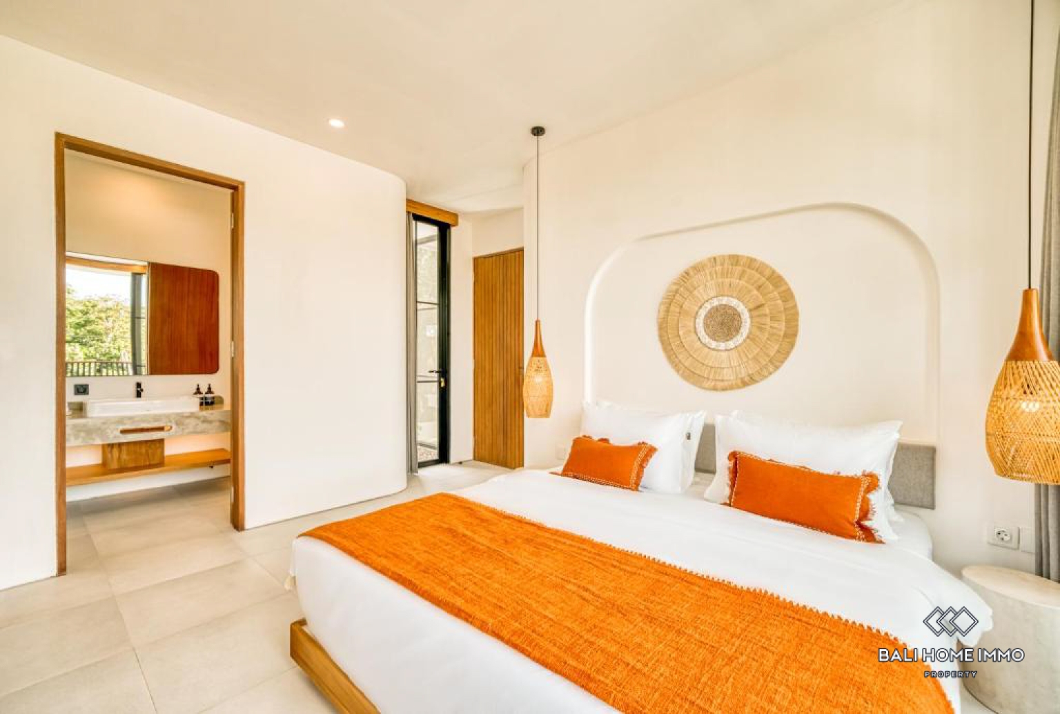 STUNNING 3 BEDROOMS VILLA FOR MONTHLY RENTAL IN ULUWATU - PECATU — image 17