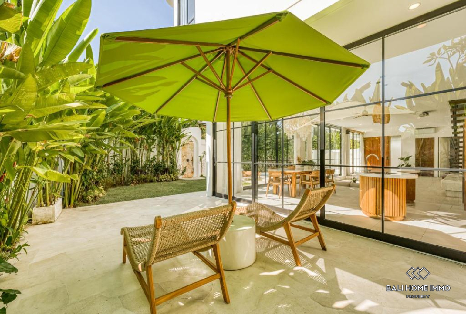 STUNNING 3 BEDROOMS VILLA FOR MONTHLY RENTAL IN ULUWATU - PECATU — image 3
