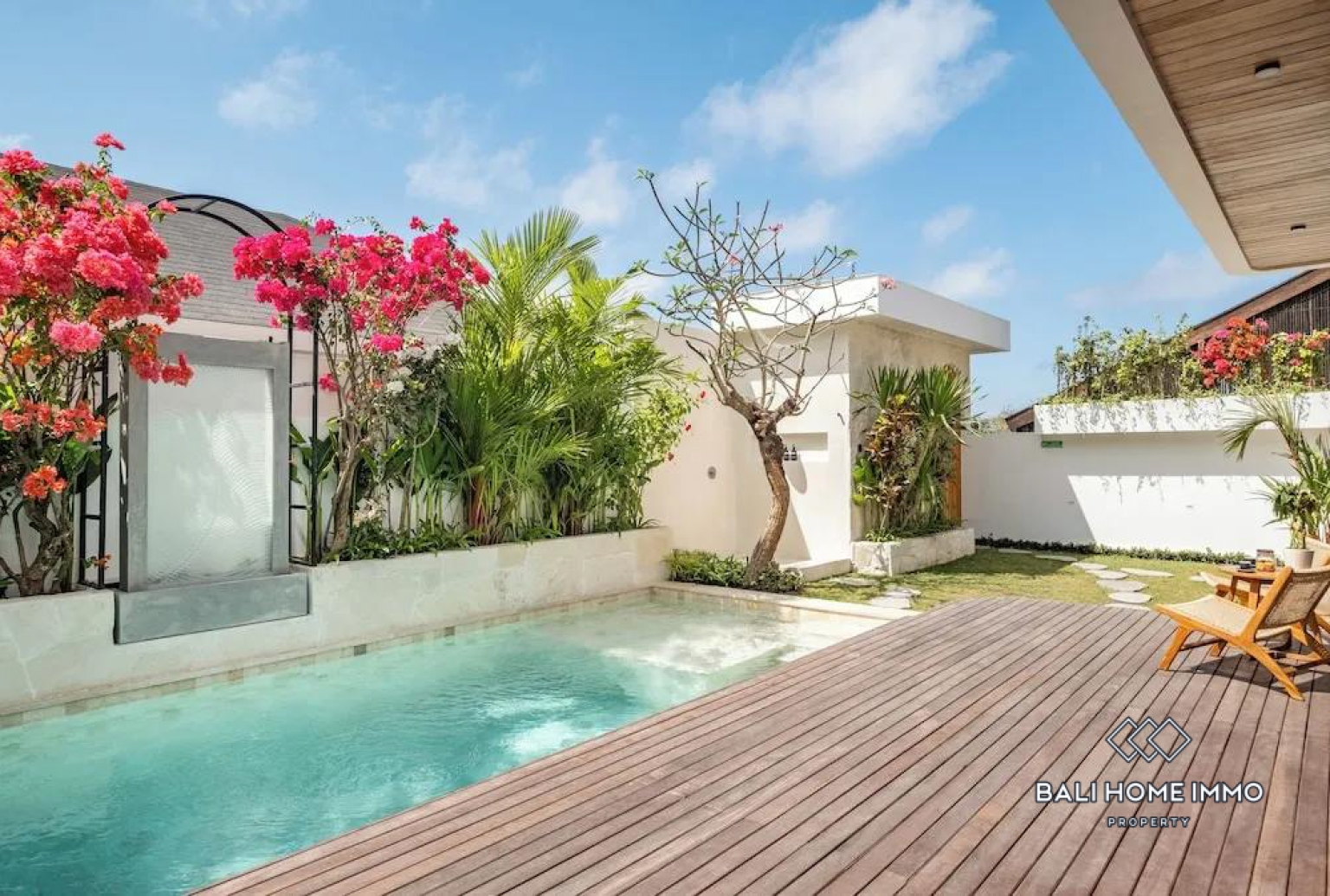 STUNNING 3 BEDROOMS VILLA FOR MONTHLY & YEARLY RENTAL IN ULUWATU — image 1