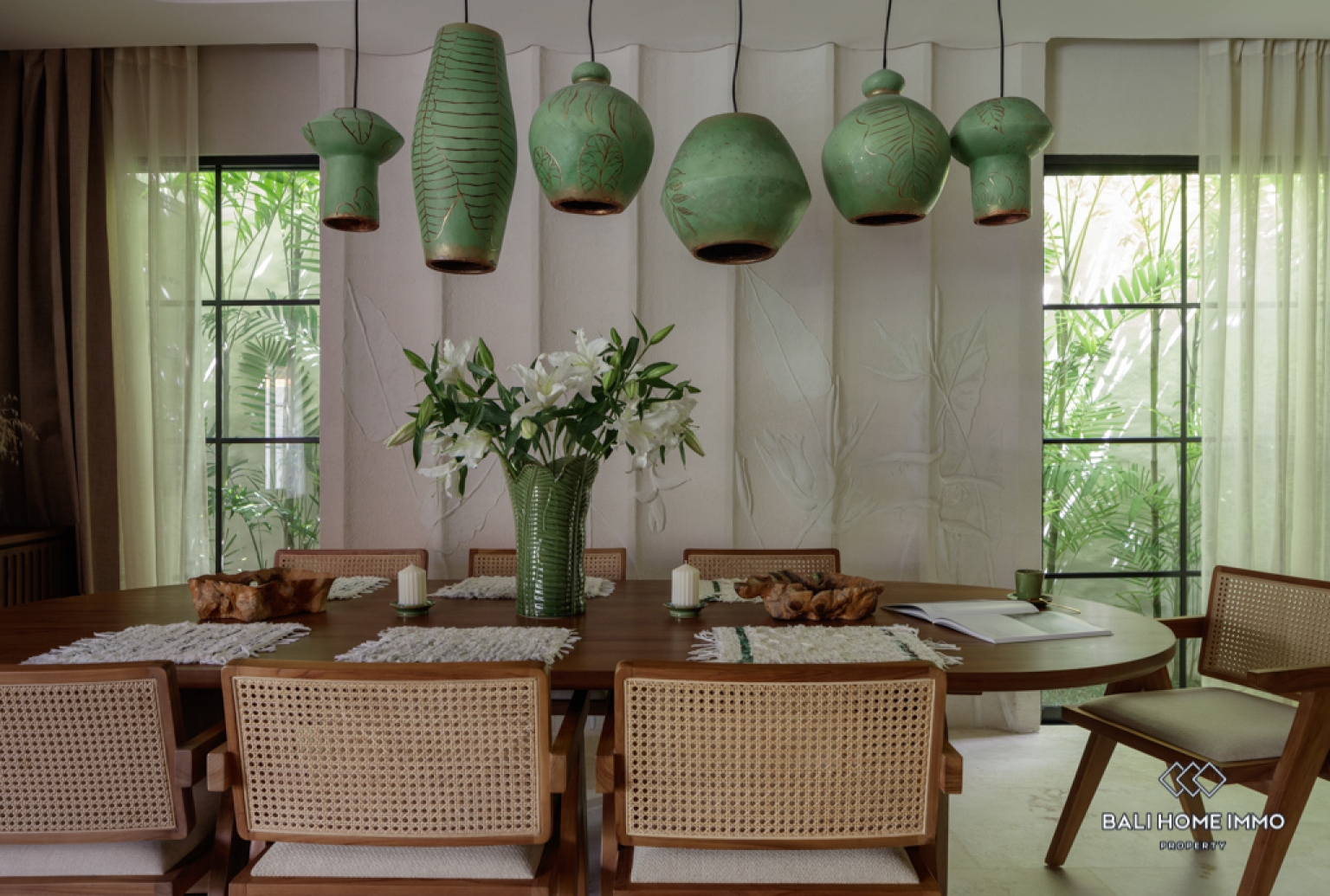 Stunning 4 Bedroom Villa for Monthly and Yearly Rental in Bali Berawa — image 6