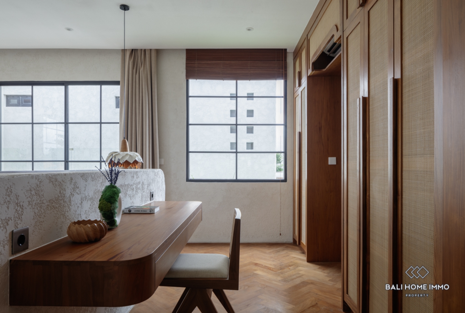 Stunning 4 Bedroom Villa for Monthly and Yearly Rental in Bali Berawa — image 15